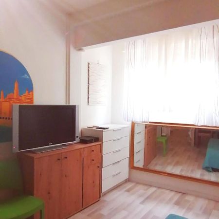 2 Pieces Idealement Placee Dans Le Centre Menton Exterior foto