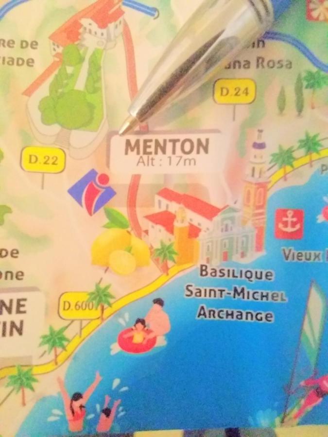 2 Pieces Idealement Placee Dans Le Centre Menton Exterior foto
