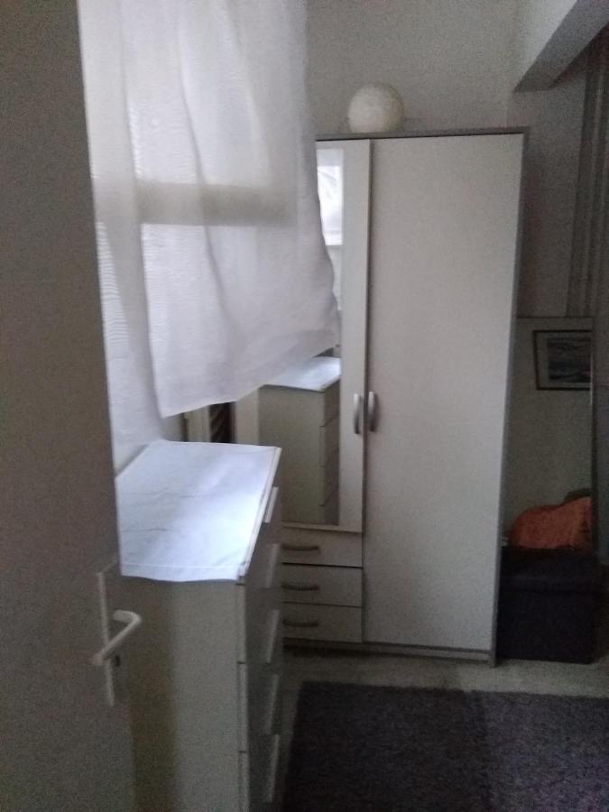 2 Pieces Idealement Placee Dans Le Centre Menton Exterior foto